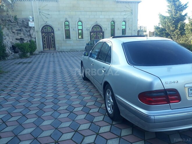 Mercedes E 240 2000, 154,000 km - 2.4 l - Bakı