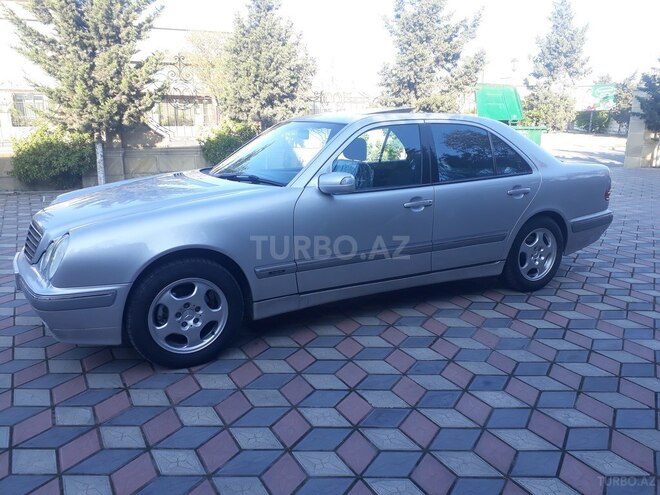Mercedes E 240 2000, 154,000 km - 2.4 l - Bakı