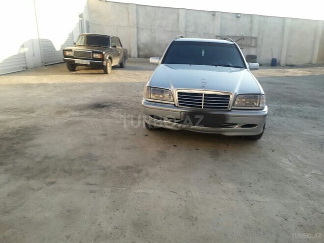 Mercedes C 220 1999, 275,000 km - 2.2 l - Bakı