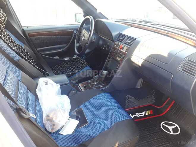 Mercedes C 220 1999, 275,000 km - 2.2 l - Bakı