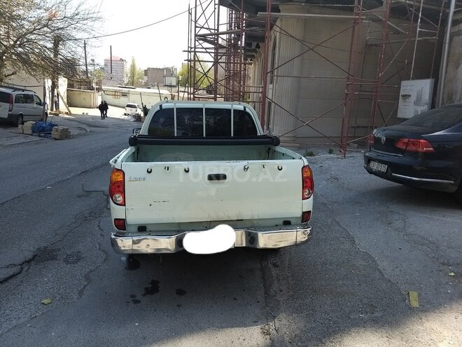 Mitsubishi L200 2007, 135,000 km - 2.5 l - Bakı