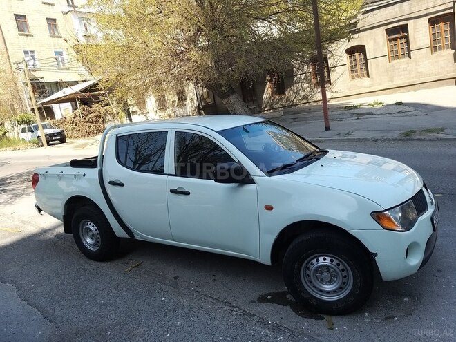 Mitsubishi L200 2007, 135,000 km - 2.5 l - Bakı