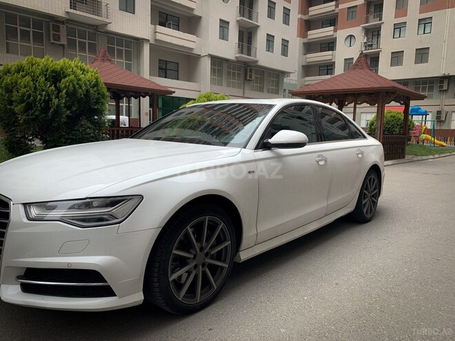 Audi A6 2015, 110,500 km - 2.0 л - Bakı