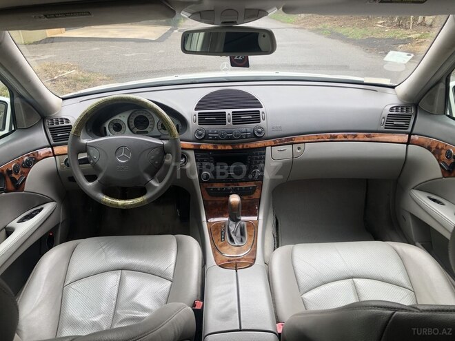 Mercedes E 320 2003, 286,000 km - 3.2 l - Bakı