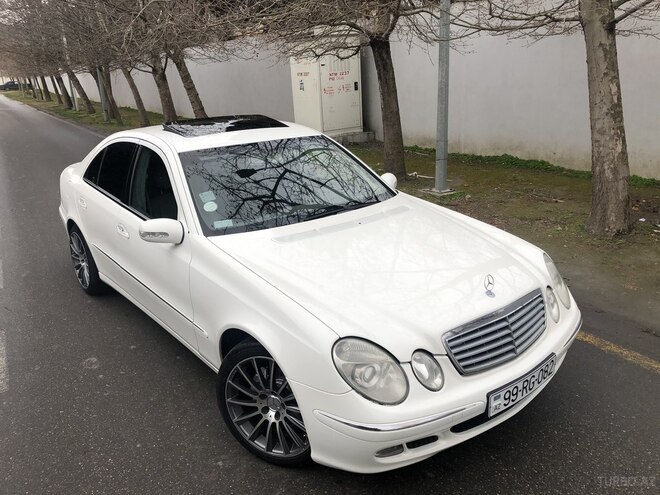 Mercedes E 320 2003, 286,000 km - 3.2 l - Bakı
