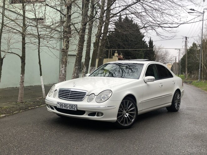 Mercedes E 320 2003, 286,000 km - 3.2 l - Bakı