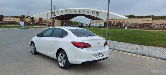 Opel Astra 2013, 118,672 km - 1.4 l - Bakı