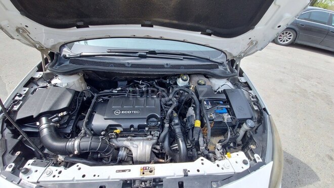 Opel Astra 2013, 118,672 km - 1.4 l - Bakı