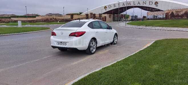 Opel Astra 2013, 118,672 km - 1.4 l - Bakı