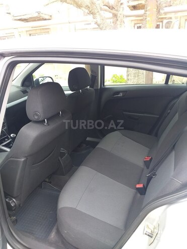 Opel Astra 2006, 170,000 km - 1.3 л - Bakı