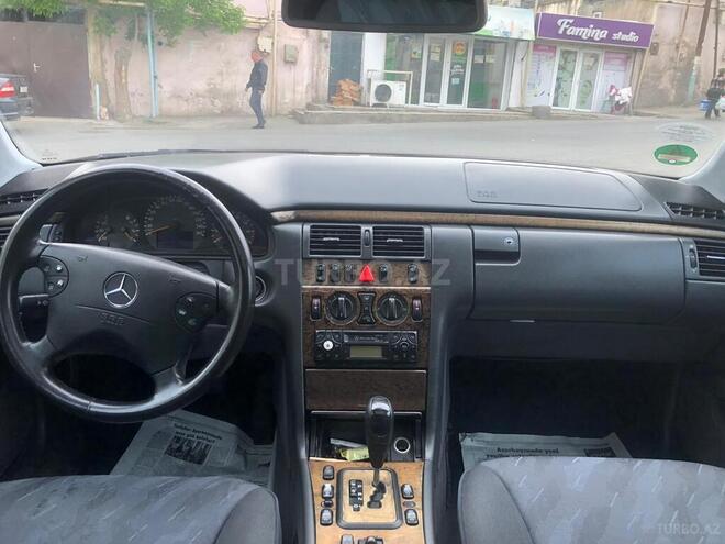 Mercedes E 240 2000, 385,000 km - 2.6 l - Bakı