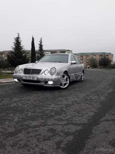 Mercedes E 240 2000, 266,053 km - 2.6 l - Zaqatala
