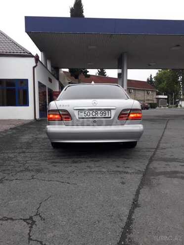 Mercedes E 240 2000, 266,053 km - 2.6 l - Zaqatala