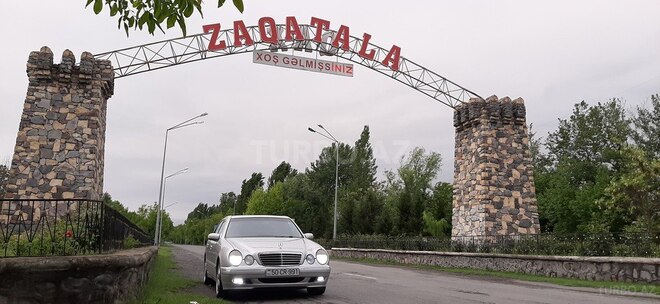 Mercedes E 240 2000, 266,053 km - 2.6 l - Zaqatala