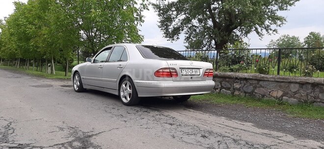 Mercedes E 240 2000, 266,053 km - 2.6 l - Zaqatala