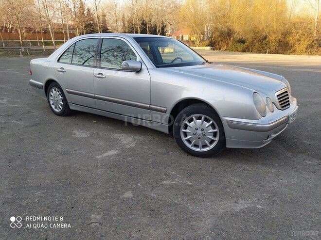 Mercedes E 200 1999, 249,000 km - 2.0 l - Sabirabad