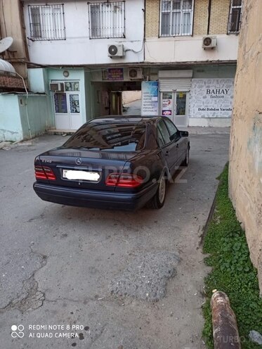 Mercedes E 240 1998, 317,000 km - 2.4 l - Bakı