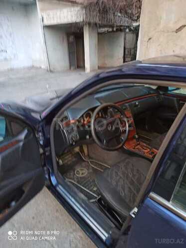 Mercedes E 240 1998, 317,000 km - 2.4 l - Bakı