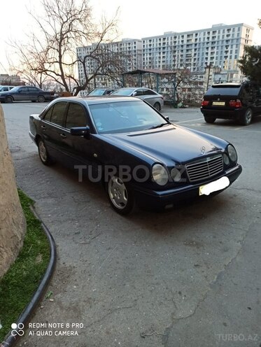 Mercedes E 240 1998, 317,000 km - 2.4 l - Bakı