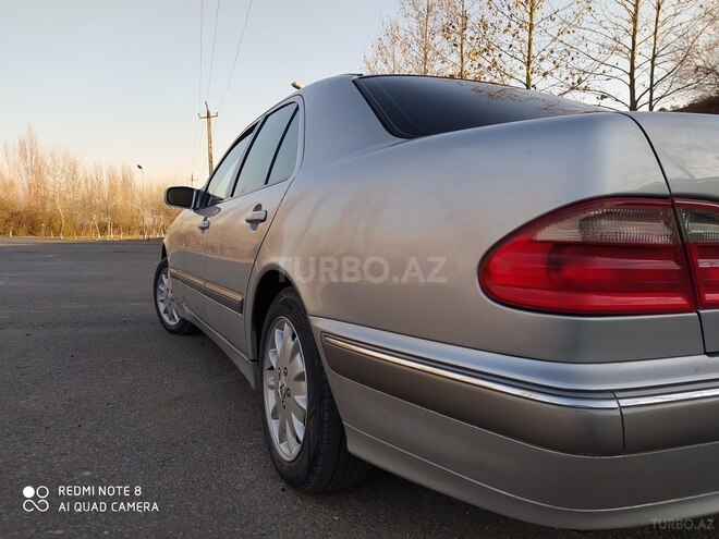 Mercedes E 200 1999, 249,000 km - 2.0 l - Sabirabad