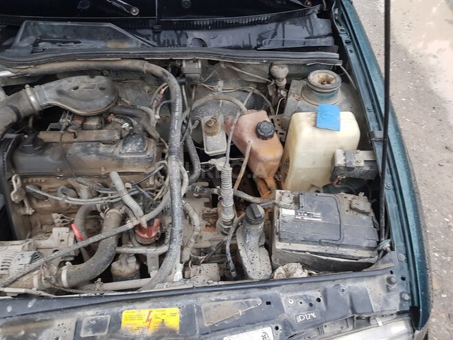 Volkswagen Polo 1995, 274,570 km - 1.5 l - Bərdə