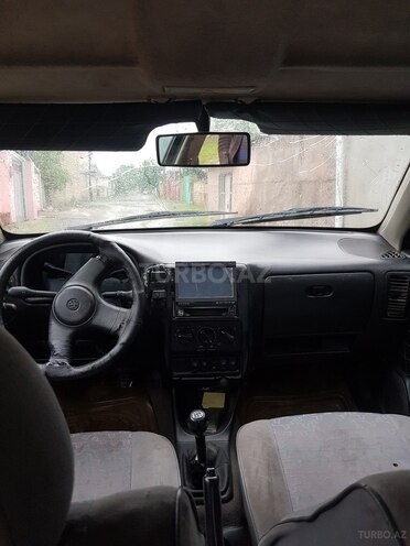 Volkswagen Polo 1995, 274,570 km - 1.5 l - Bərdə