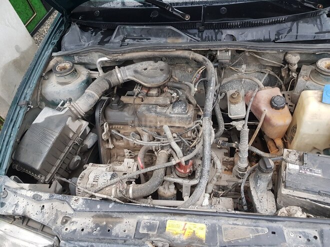 Volkswagen Polo 1995, 274,570 km - 1.5 l - Bərdə