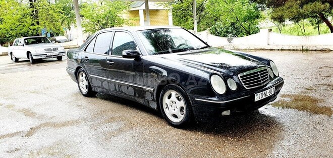 Mercedes E 220 2002, 410,000 km - 2.2 l - Bakı