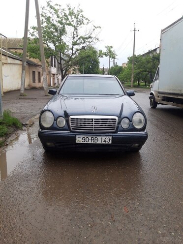 Mercedes E 200 1996, 180,000 km - 2.0 л - Gəncə