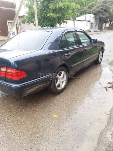Mercedes E 200 1996, 180,000 km - 2.0 л - Gəncə