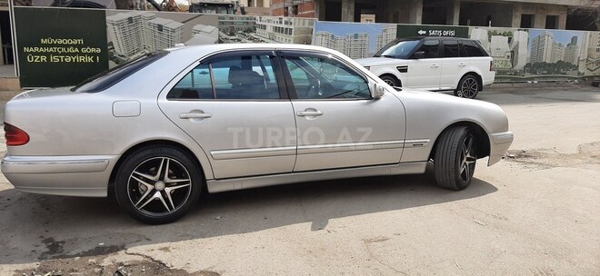 Mercedes E 240 1999, 313,000 km - 2.4 l - Bakı