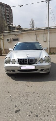Mercedes E 240 1999, 313,000 km - 2.4 l - Bakı