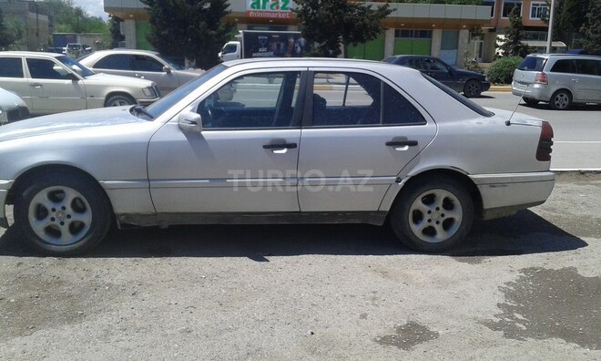 Mercedes C 220 1994, 361,000 km - 2.2 л - Sumqayıt