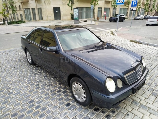 Mercedes E 220 2000, 388,000 km - 2.2 л - Bakı