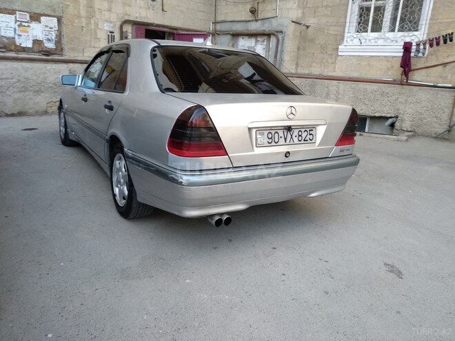 Mercedes C 220 1998, 284,000 km - 2.2 l - Sumqayıt