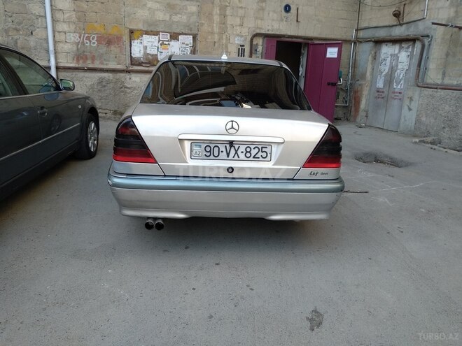 Mercedes C 220 1998, 284,000 km - 2.2 l - Sumqayıt