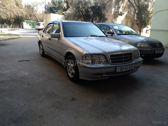 Mercedes C 220 1998, 284,000 km - 2.2 l - Sumqayıt