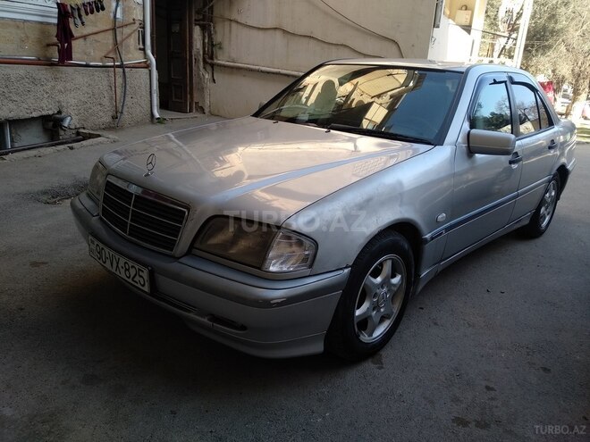 Mercedes C 220 1998, 284,000 km - 2.2 l - Sumqayıt