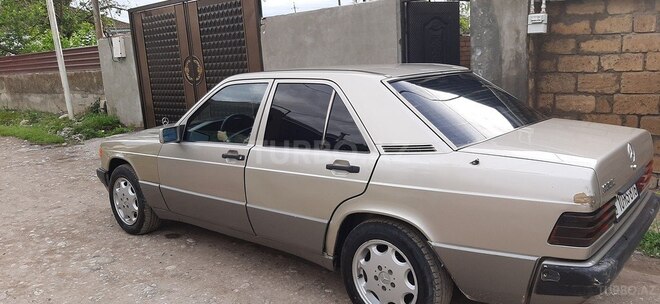 Mercedes 190 1990, 500,000 km - 2.0 л - Xudat