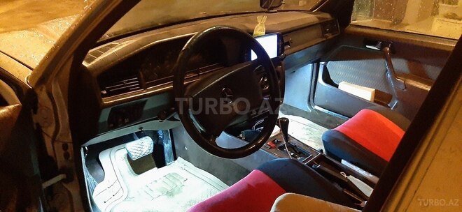 Mercedes 190 1990, 500,000 km - 2.0 л - Xudat