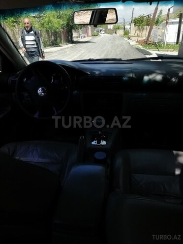 Volkswagen Passat 2002, 164,000 km - 1.8 l - Şamaxı