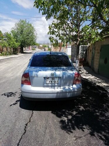 Volkswagen Passat 2002, 164,000 km - 1.8 l - Şamaxı