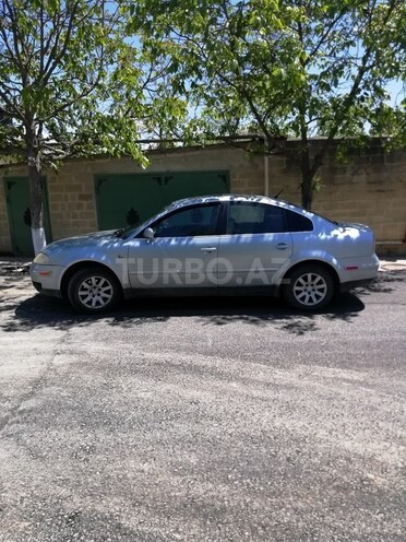 Volkswagen Passat 2002, 164,000 km - 1.8 l - Şamaxı