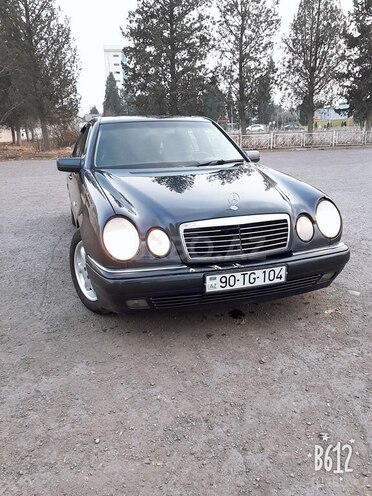 Mercedes E 220 1999, 404,000 km - 2.2 l - Gəncə