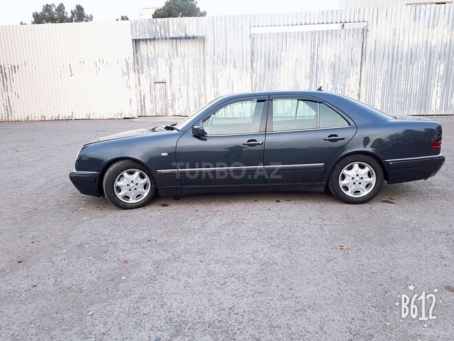 Mercedes E 220 1999, 404,000 km - 2.2 l - Gəncə