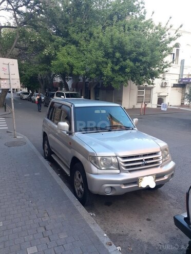 Mitsubishi Pajero io 2001, 267,000 km - 2.0 l - Bakı