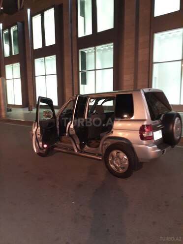Mitsubishi Pajero io 2001, 267,000 km - 2.0 l - Bakı