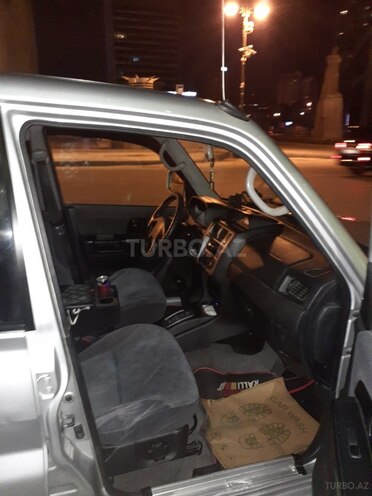 Mitsubishi Pajero io 2001, 267,000 km - 2.0 l - Bakı