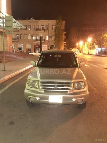 Mitsubishi Pajero io 2001, 267,000 km - 2.0 l - Bakı