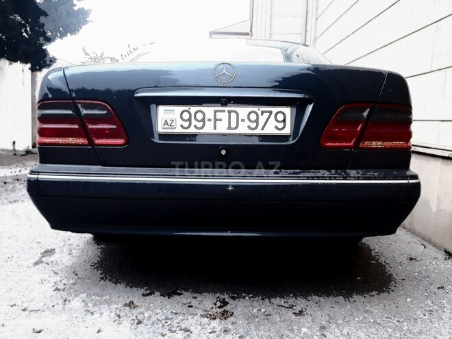 Mercedes E 240 2000, 170,000 km - 2.4 l - Bakı